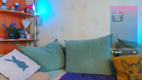 girl - foxi and tranny - kami online show from September 24, 7:55 am