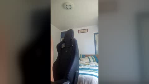 Snapshot of caradras27 chatting on July 13, 9:34 am caradras27 online show from July 13, 9:34 am