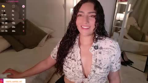 Snapshot of caramel__ chatting on April 29, 12:27 am Mara online show from April 29, 12:27 am