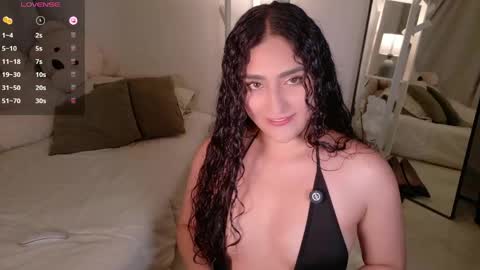 Snapshot of caramel__ chatting on May 1, 11:42 pm Mara online show from May 1, 11:42 pm