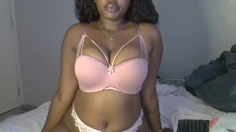 Snapshot of caramel_barbiee chatting on March 24, 6:07 am Caramel online show from March 24, 6:07 am