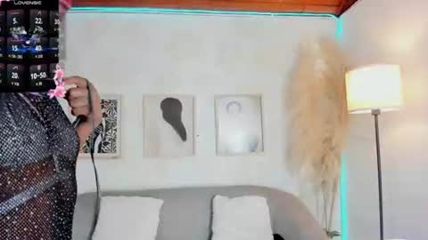 Snapshot of caramel_kiss_ chatting on June 25, 12:31 pm caramel_kiss_ online show from June 25, 12:31 pm