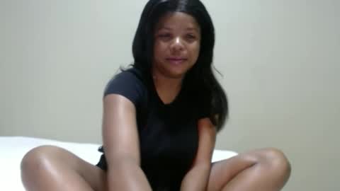 Snapshot of caramelbbe chatting on April 27, 11:36 pm fifi online show from April 27, 11:36 pm