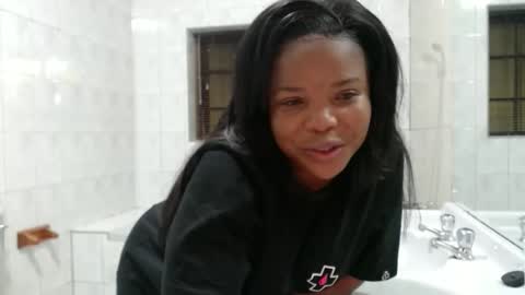 Snapshot of caramelbbe chatting on May 27, 7:22 pm fifi online show from May 27, 7:22 pm
