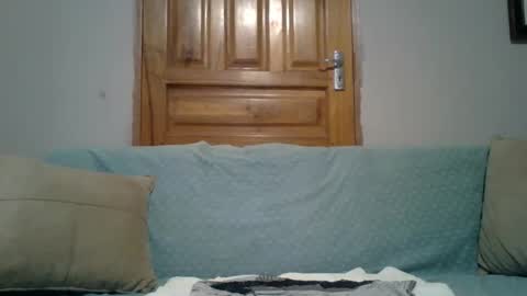 Snapshot of caramelchoc81 chatting on October 22, 1:50 am candylious81 online show from October 22, 1:50 am