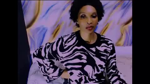 Snapshot of caramelminxx_ chatting on June 6, 8:52 am caramelminxx_ online show from June 6, 8:52 am
