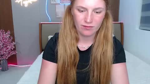 Snapshot of caramelstorm chatting on April 8, 1:33 pm Lana online show from April 8, 1:33 pm