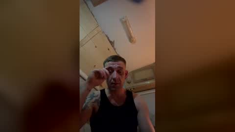 Snapshot of caravanboy2207 chatting on February 24, 10:41 pm caravanboy2207 online show from February 24, 10:41 pm