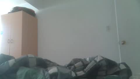 Snapshot of caravibugue chatting on December 16, 9:31 pm caravibugue online show from December 16, 9:31 pm