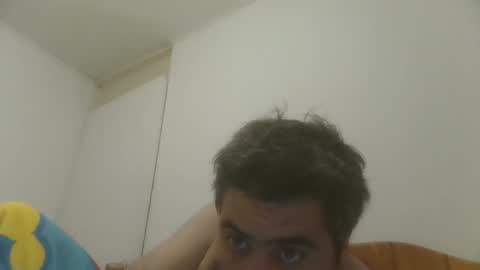 Snapshot of caravibugue chatting on December 17, 12:34 am caravibugue online show from December 17, 12:34 am