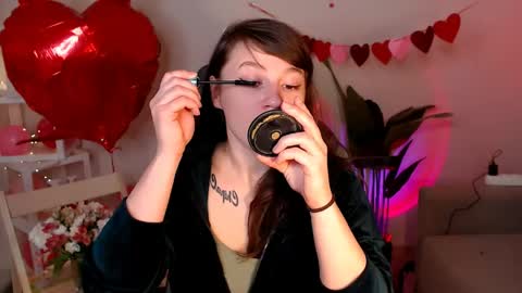 Snapshot of care_sensual chatting on April 2, 7:33 pm Mary online show from April 2, 7:33 pm