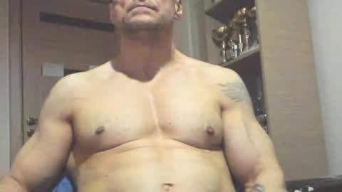 Laz online show from May 31, 1:03 am