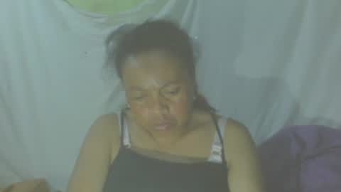 Snapshot of carinesexy69 chatting on October 6, 12:35 pm carinesexy69 online show from October 6, 12:35 pm
