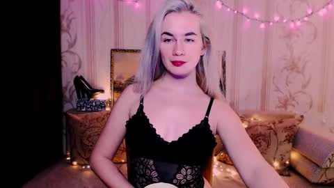 Snapshot of carinfox chatting on February 24, 10:19 pm Carin online show from February 24, 10:19 pm