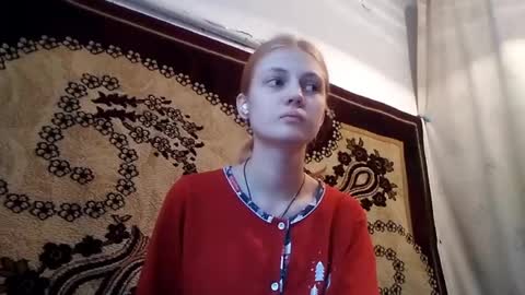 Snapshot of carissaalderson chatting on May 11, 2:17 am Kira online show from May 11, 2:17 am