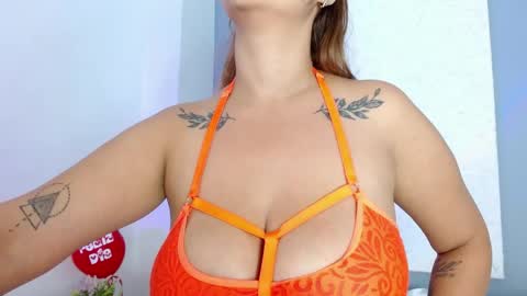Snapshot of carla_beer chatting on May 2, 11:37 am Carla online show from May 2, 11:37 am