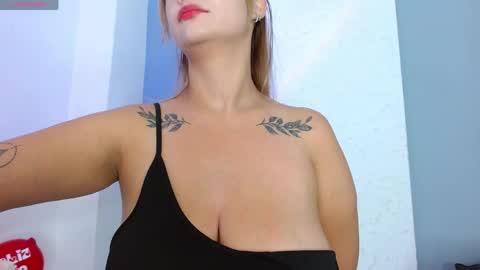 Snapshot of carla_beer chatting on May 5, 11:51 am Carla online show from May 5, 11:51 am