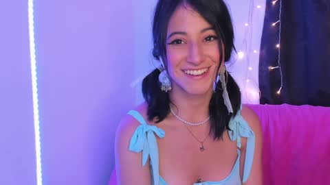 Snapshot of carla_smith__ chatting on December 4, 6:44 am Carla online show from December 4, 6:44 am