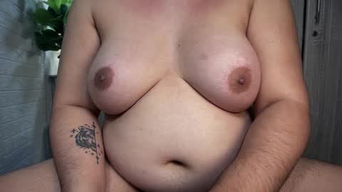 NO FREE HERE IF YOUR BROKE DONT STAY HERE online show from November 25, 9:37 pm