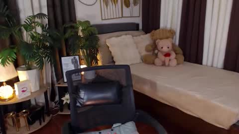 Snapshot of carlamoore23 chatting on May 12, 6:43 am CARLA online show from May 12, 6:43 am