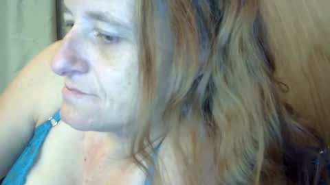 Snapshot of carleeswoman08 chatting on December 2, 1:24 pm carleeswoman08 online show from December 2, 1:24 pm