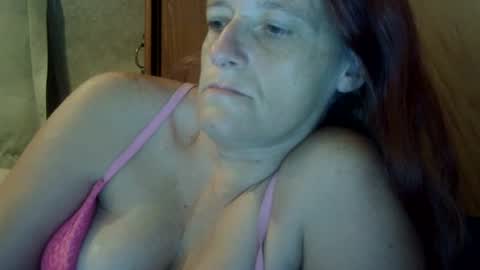 Snapshot of carleeswoman08 chatting on September 11, 12:27 pm carleeswoman08 online show from September 11, 12:27 pm