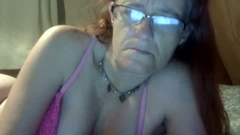 Snapshot of carleeswoman08 chatting on April 29, 12:09 pm carleeswoman08 online show from April 29, 12:09 pm