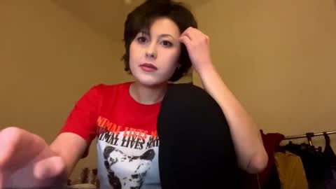 Amy online show from March 6, 6:37 pm