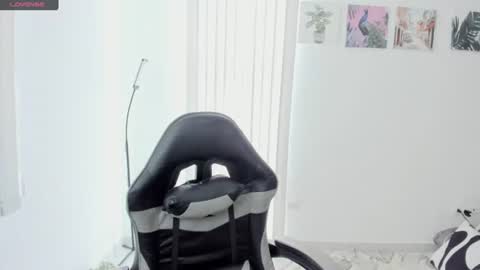 Snapshot of carlin1511 chatting on July 6, 7:27 pm carlin1511 online show from July 6, 7:27 pm
