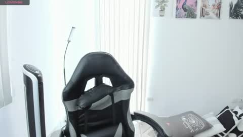 Snapshot of carlin1511 chatting on July 8, 7:18 pm carlin1511 online show from July 8, 7:18 pm