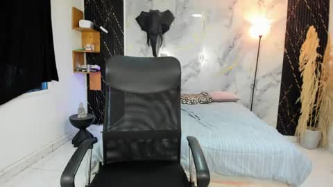 Snapshot of carlitosex09 chatting on June 14, 1:24 pm master online show from June 14, 1:24 pm