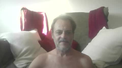 Snapshot of carlo76mx chatting on November 22, 11:15 pm carlo online show from November 22, 11:15 pm