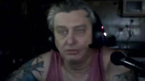 carlos712009 online show from April 10, 8:08 am