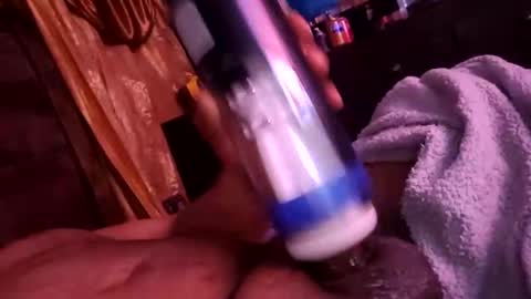 Snapshot of carlos91342 chatting on February 16, 10:44 am Carlos online show from February 16, 10:44 am