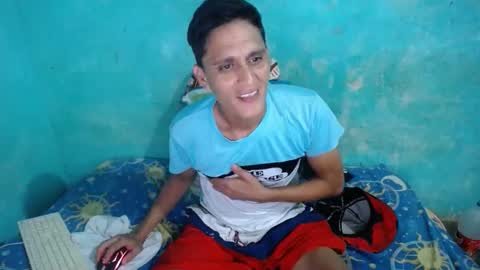 Snapshot of carlos_steven chatting on May 15, 1:12 am carlos_steven online show from May 15, 1:12 am