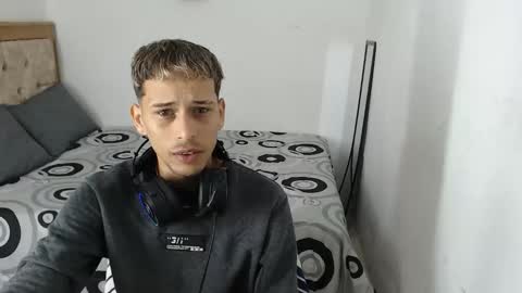 Snapshot of carlossmi01 chatting on October 22, 2:06 pm carlossmi01 online show from October 22, 2:06 pm