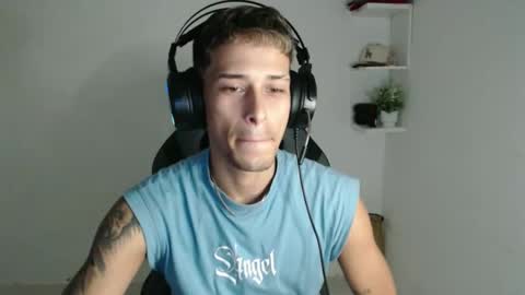 Snapshot of carlossmi01 chatting on November 21, 4:38 pm carlossmi01 online show from November 21, 4:38 pm