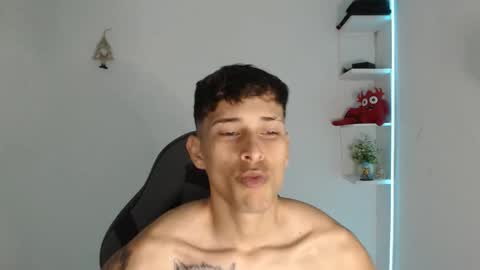 Snapshot of carlossmi01 chatting on March 15, 4:24 pm carlossmi01 online show from March 15, 4:24 pm