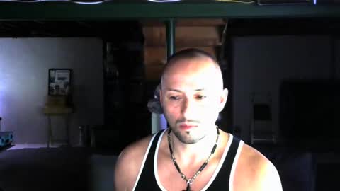 Carl online show from December 6, 8:26 am
