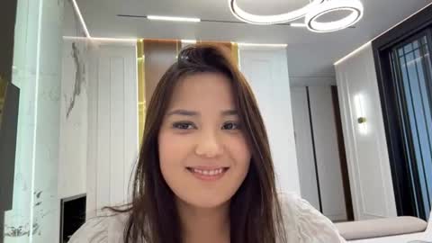 Snapshot of carlynputhiyamadam chatting on May 28, 9:06 am Alisa online show from May 28, 9:06 am