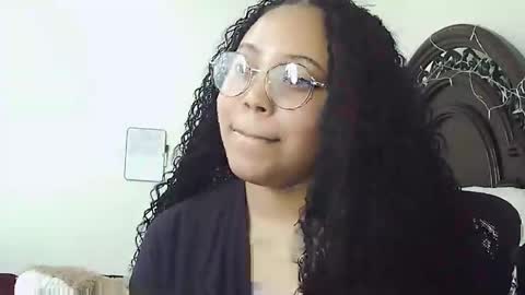 Snapshot of carmellovekisses chatting on February 10, 4:44 pm CARAMEL xoxo online show from February 10, 4:44 pm