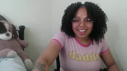 Snapshot of carmellovekisses chatting on March 25, 6:25 pm CARAMEL xoxo online show from March 25, 6:25 pm