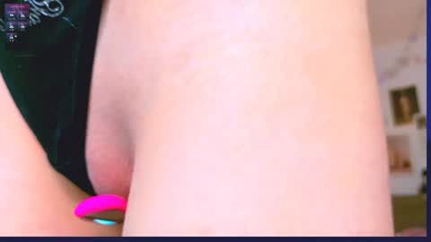 Snapshot of carmen__crybaby chatting on May 23, 9:08 pm carmen__crybaby online show from May 23, 9:08 pm