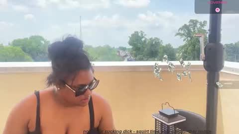 Snapshot of carmencash_ chatting on June 11, 4:05 pm Carmen Cash online show from June 11, 4:05 pm