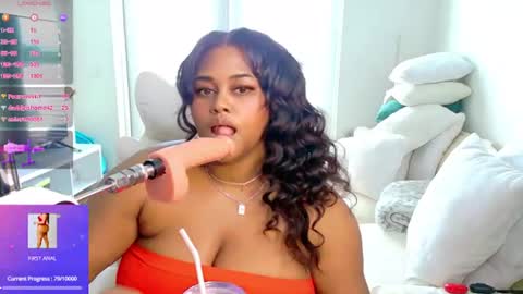 Snapshot of carmencash_ chatting on July 11, 1:36 pm Carmen Cash online show from July 11, 1:36 pm