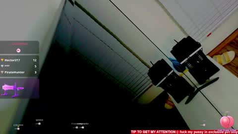 Snapshot of carmencash_ chatting on July 24, 2:42 am Carmen Cash online show from July 24, 2:42 am