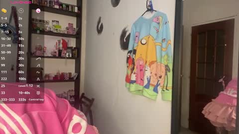 Snapshot of carmenlavelli chatting on June 27, 9:09 pm Elina online show from June 27, 9:09 pm