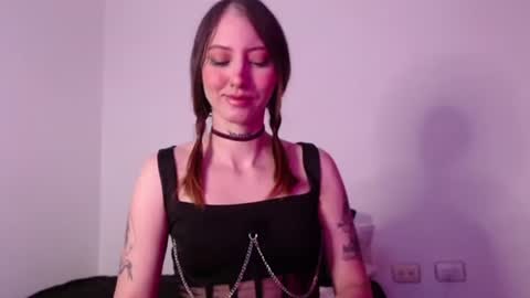 carmennrusso online show from October 16, 9:38 pm