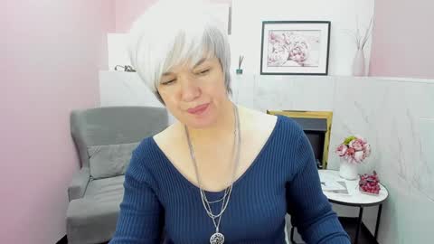 Snapshot of carmensoft chatting on December 12, 1:32 am Carmen online show from December 12, 1:32 am