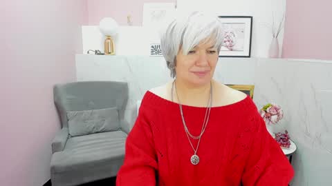 Snapshot of carmensoft chatting on December 12, 4:37 am Carmen online show from December 12, 4:37 am